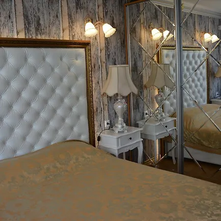 Apartament Sweet Homes 3 *