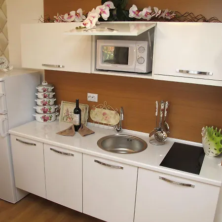 Apartament Sweet Homes 3 *